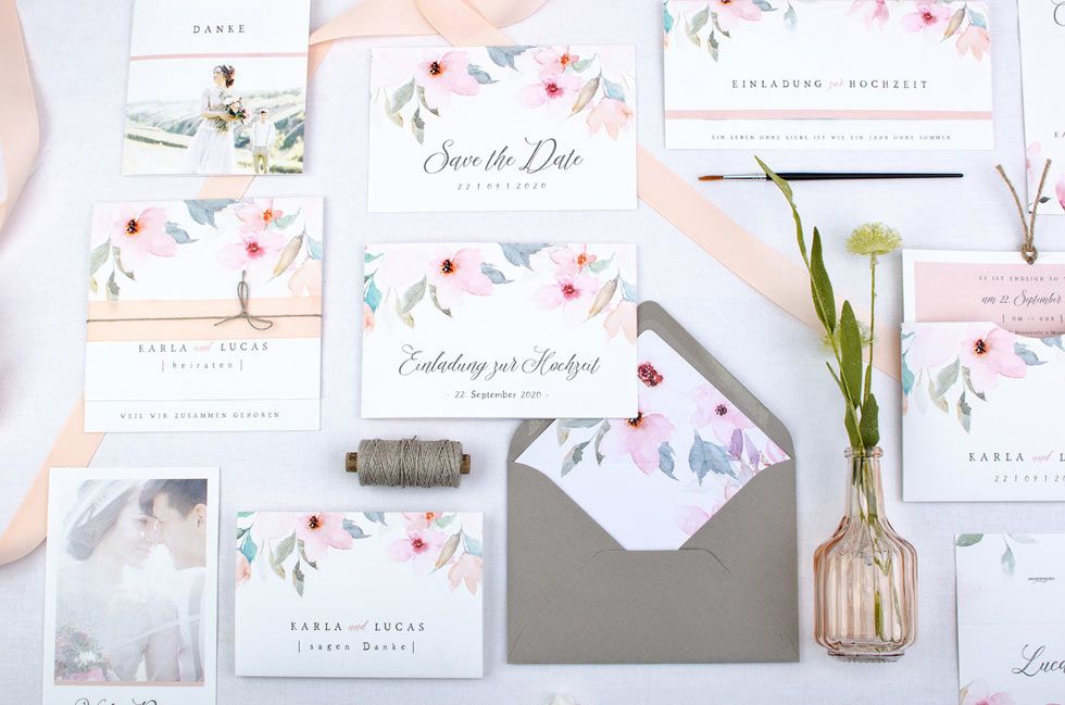 Hochzeitspapeterie mit romantischen Aquarell Blüten in Rosa von The Little Wedding Corner und carinokarten