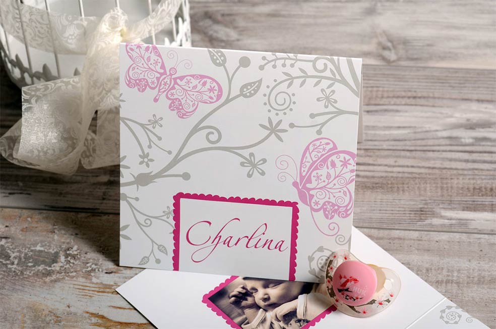 Einladung zur Taufe von Mädchen mit Schmetterlingen in Rosa im Design Charlina von carinokarten