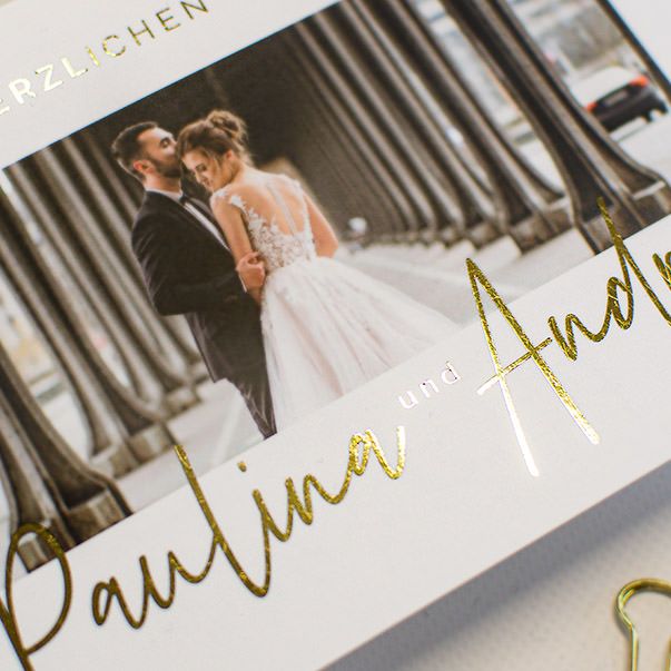 Moderne Danksagung zur Hochzeit mit großem Schriftzug mit Goldfolie